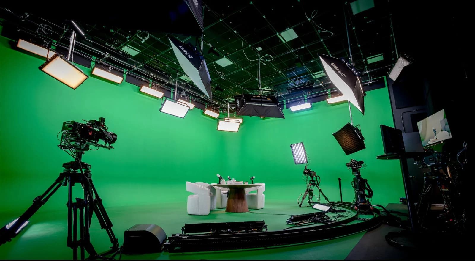 EMCI Studios green-screen set